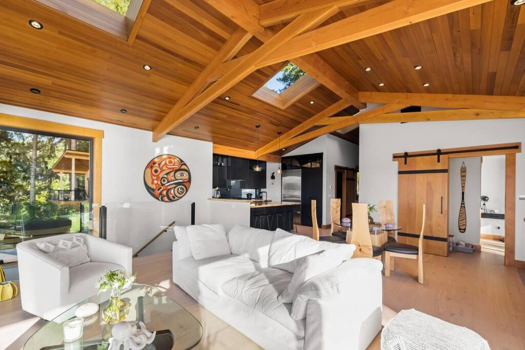 Kingfisher Manor Villa Sooke Exterior foto