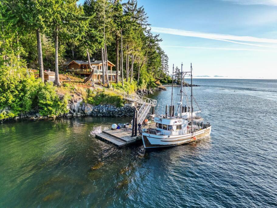 Kingfisher Manor Villa Sooke Exterior foto